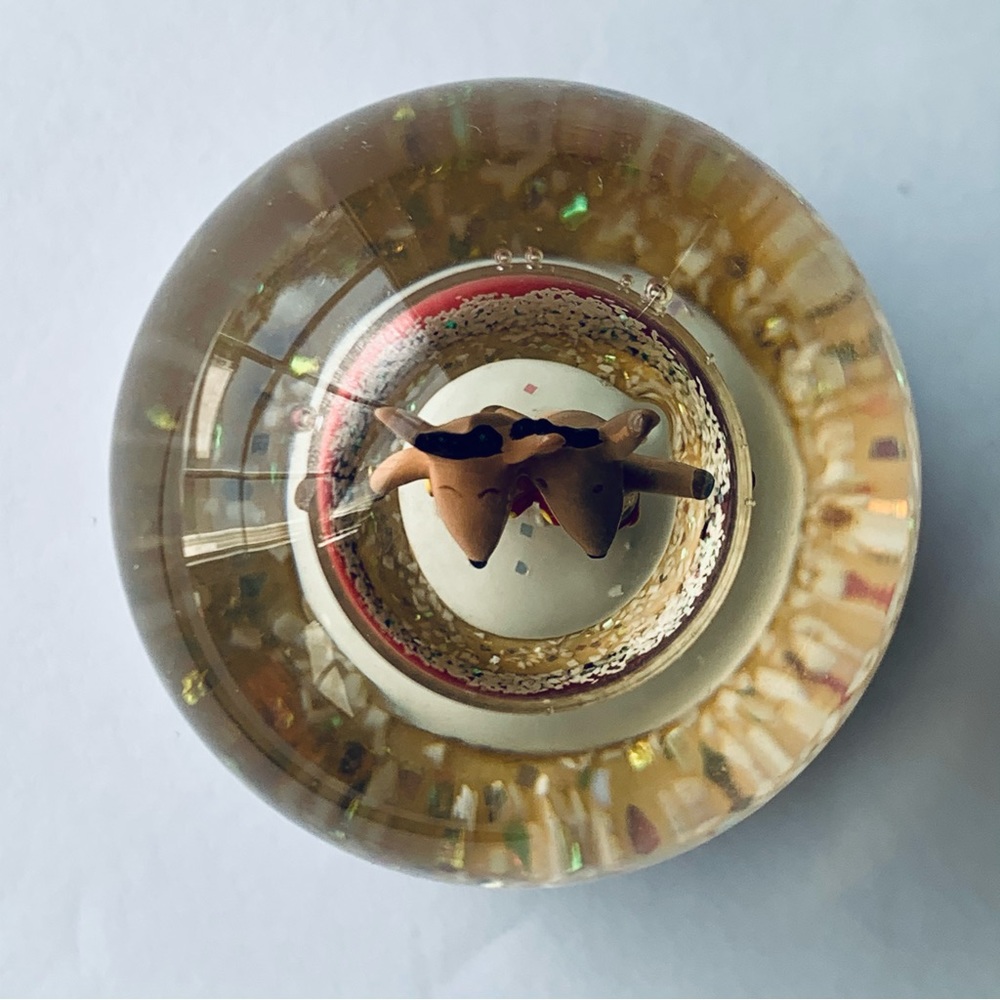 Hallmark Mini "Deer Friends" Snow Globe - Picture 3 of 6
